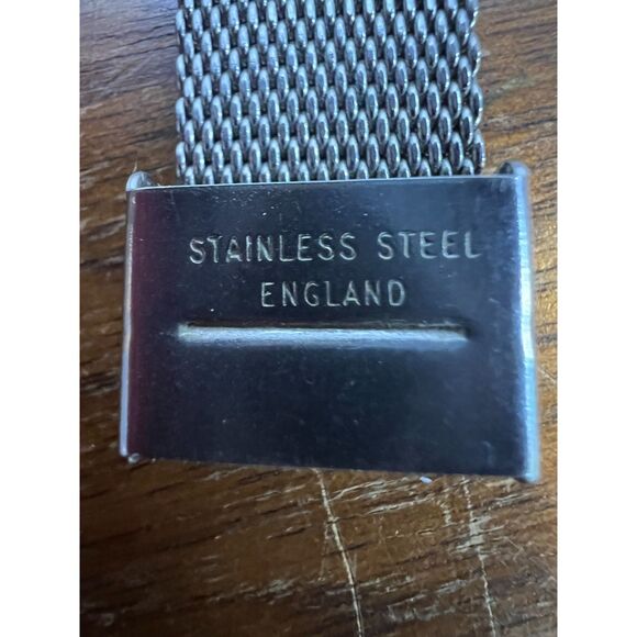 Vintage 1977 Timex Electric Women's Watch Silver Mesh Bracelet - Picture 6 of 8